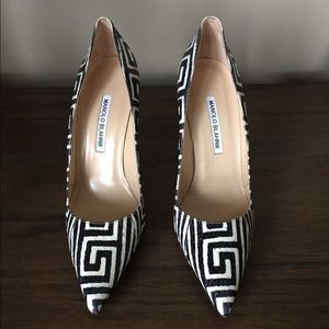 Monolo Blahnik BB Graphic Snakeskin Pumps